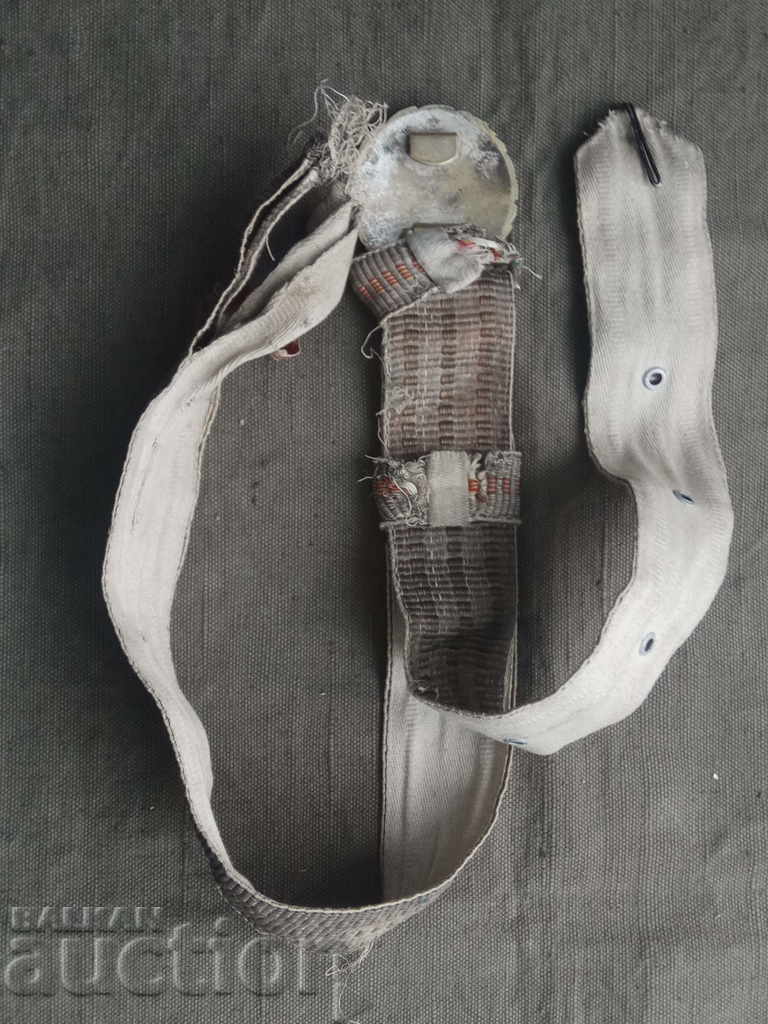 Delivery of Royal tinsel parade officer's belt / buckle