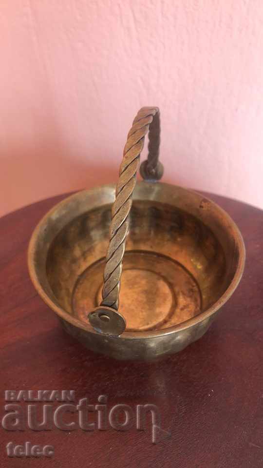 Auction  Old beautiful candy box