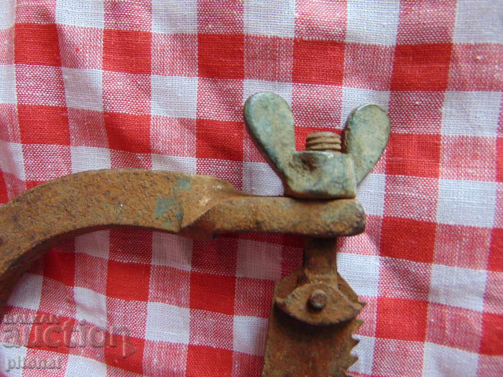 Delivery of Authentic old forged hacksaw saw Delivery of Authentic old forged hacksaw saw