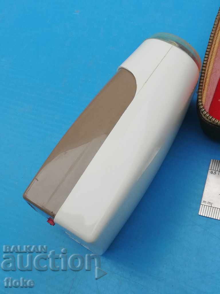 Delivery of Electric shaver Delivery of Electric shaver