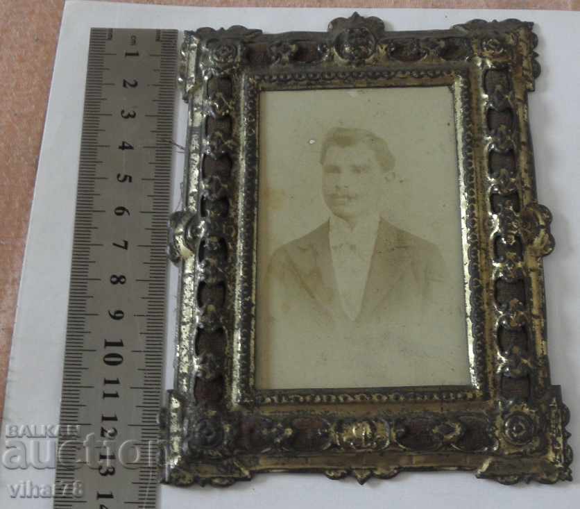 Delivery of OLD PICTURE IN FRAMEWORK Delivery of OLD PICTURE IN FRAMEWORK