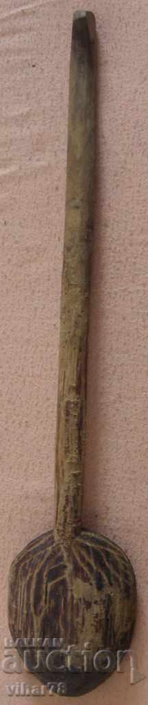 Παλιό μεγάλο ξύλινο κουτάλι