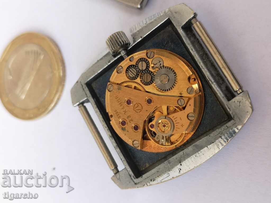 Delivery of Clock Lucch Delivery of Clock Lucch