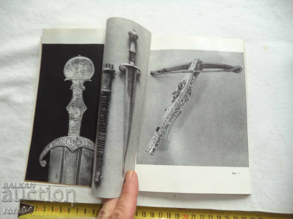 Auction RIFLES - SWORDS - ARMOR Auction RIFLES - SWORDS - ARMOR