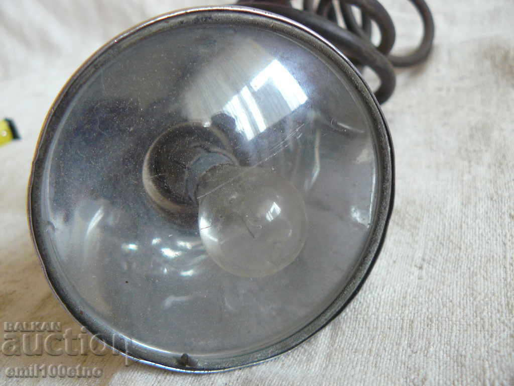 Old car repair lamp with price 10.00 BGN | € 5.11 Old car repair lamp with price 10.00 BGN | € 5.11