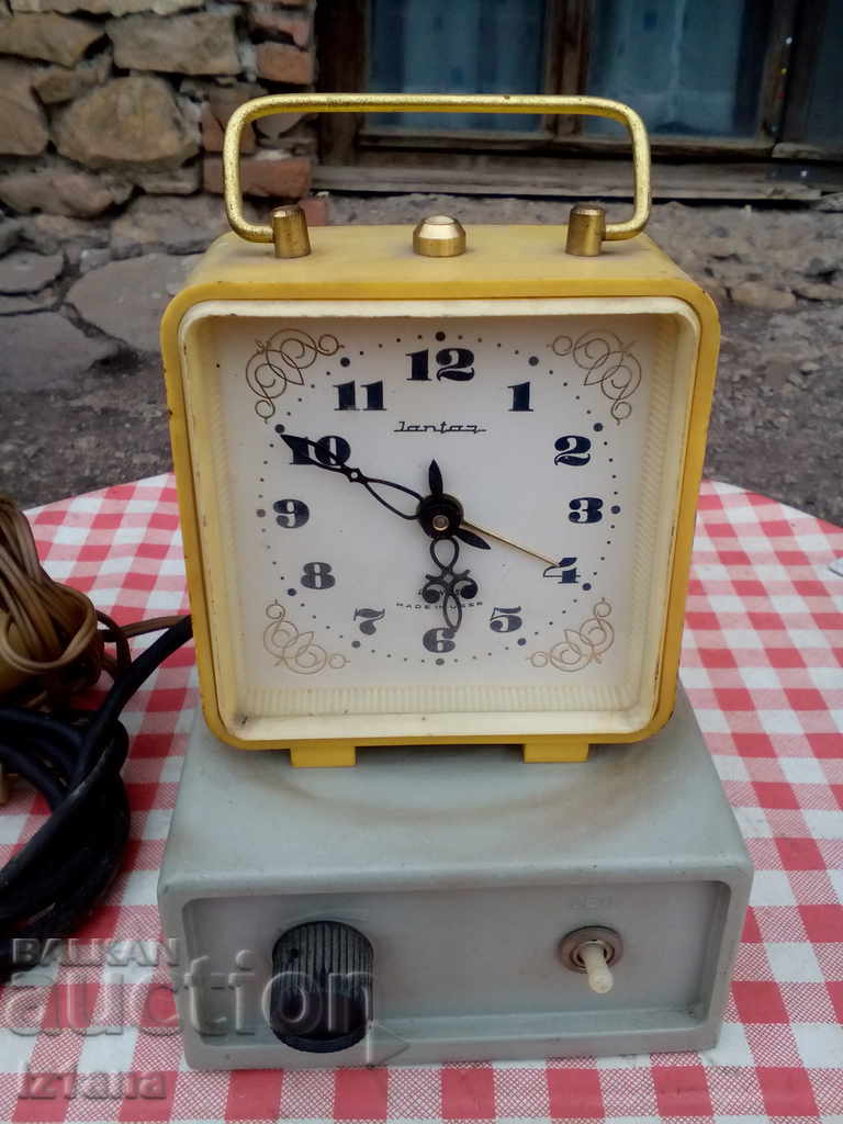 Old clock, clockwork Amber, Jantar with price 50.00 BGN | € 25.56