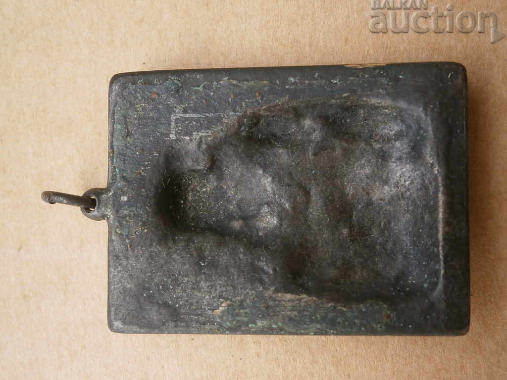 Delivery of A small metal icon of Jesus Christ blessing