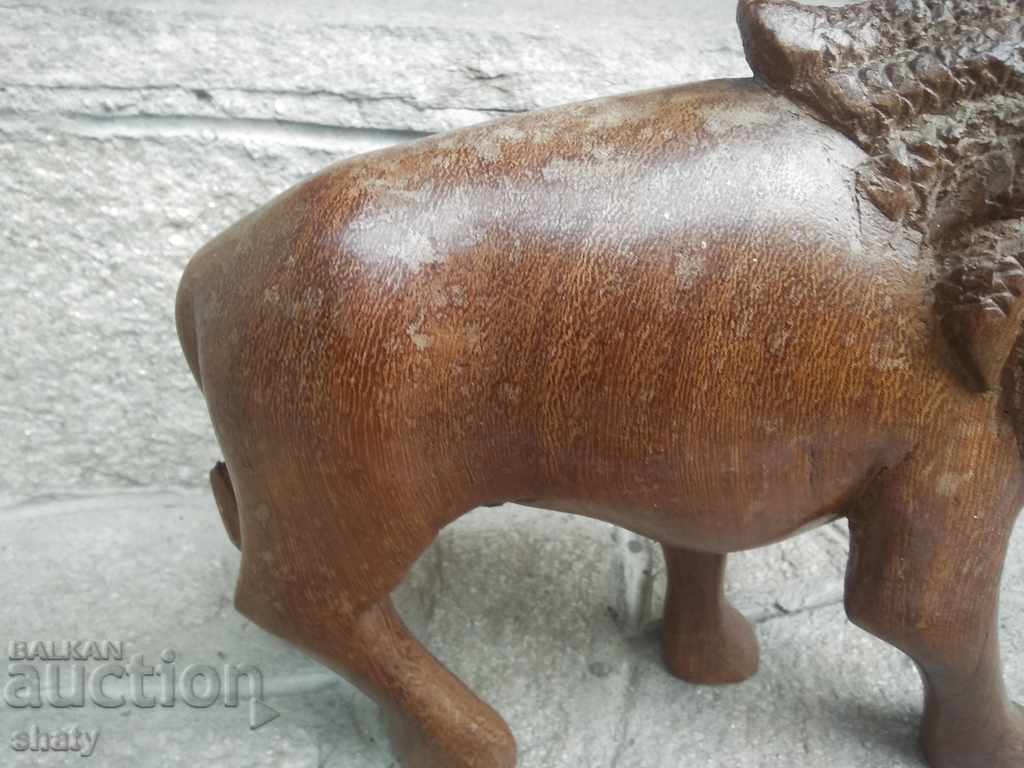 A large wooden lion with price 35.00 BGN | € 17.90 A large wooden lion with price 35.00 BGN | € 17.90