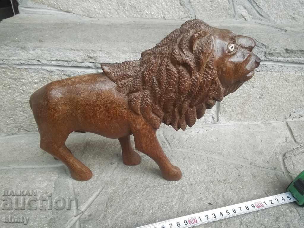 A large wooden lion - 5 A large wooden lion - 5