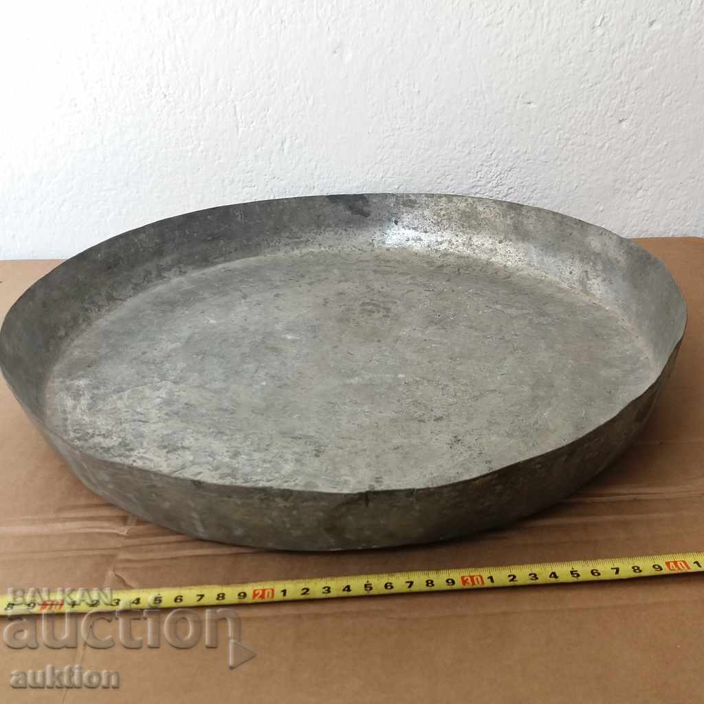 REVIVAL HUGE FORGED COPPER TRAY FOR PIE