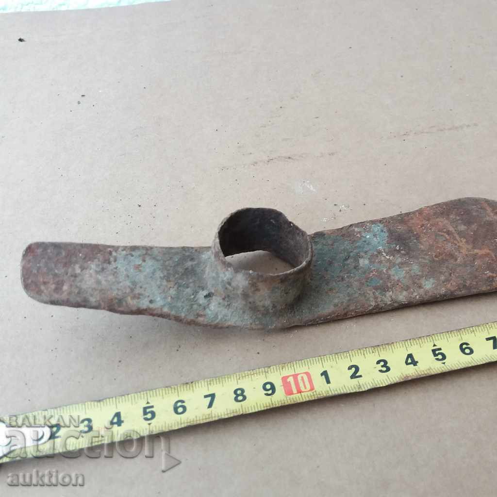 Delivery of OLD SMALL FORGED PICK Delivery of OLD SMALL FORGED PICK