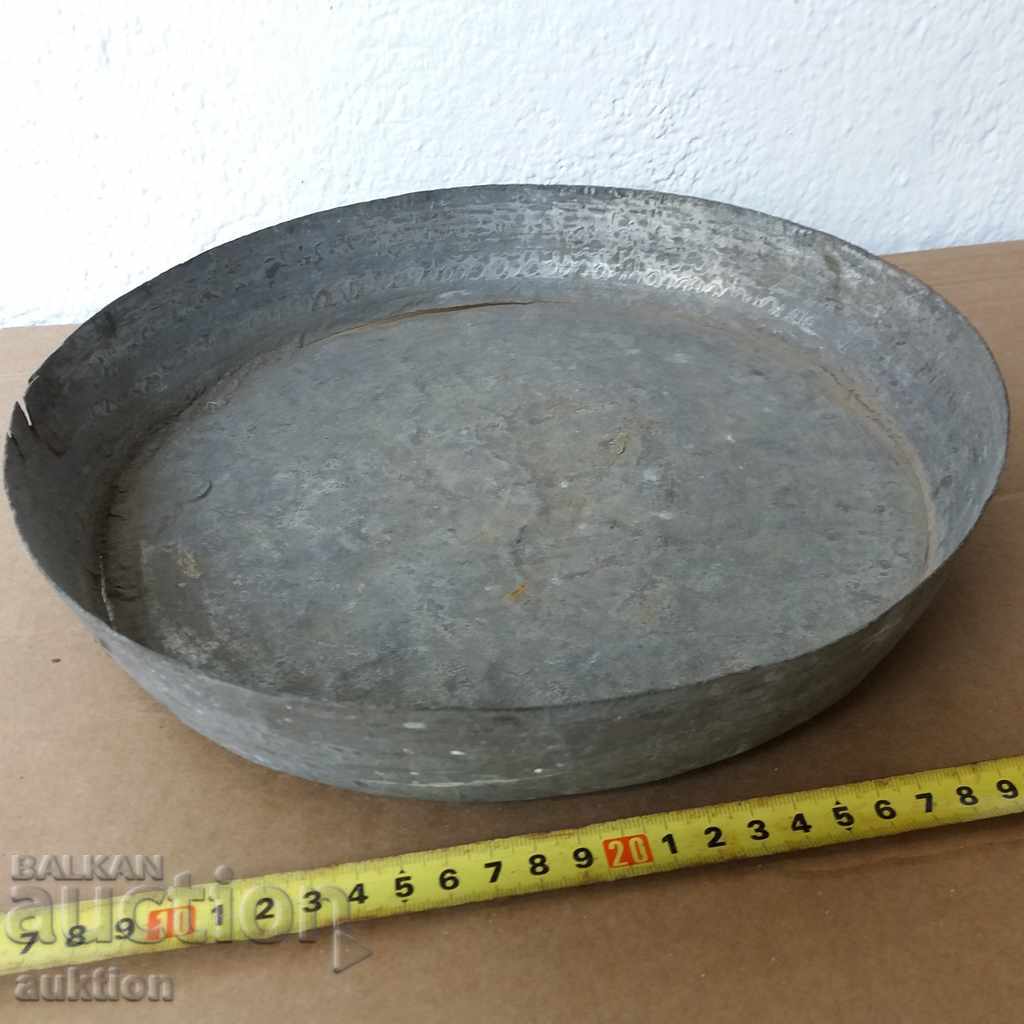 Delivery of OLD SMALL FORGED COPPER TRAY - REVIVAL Delivery of OLD SMALL FORGED COPPER TRAY - REVIVAL