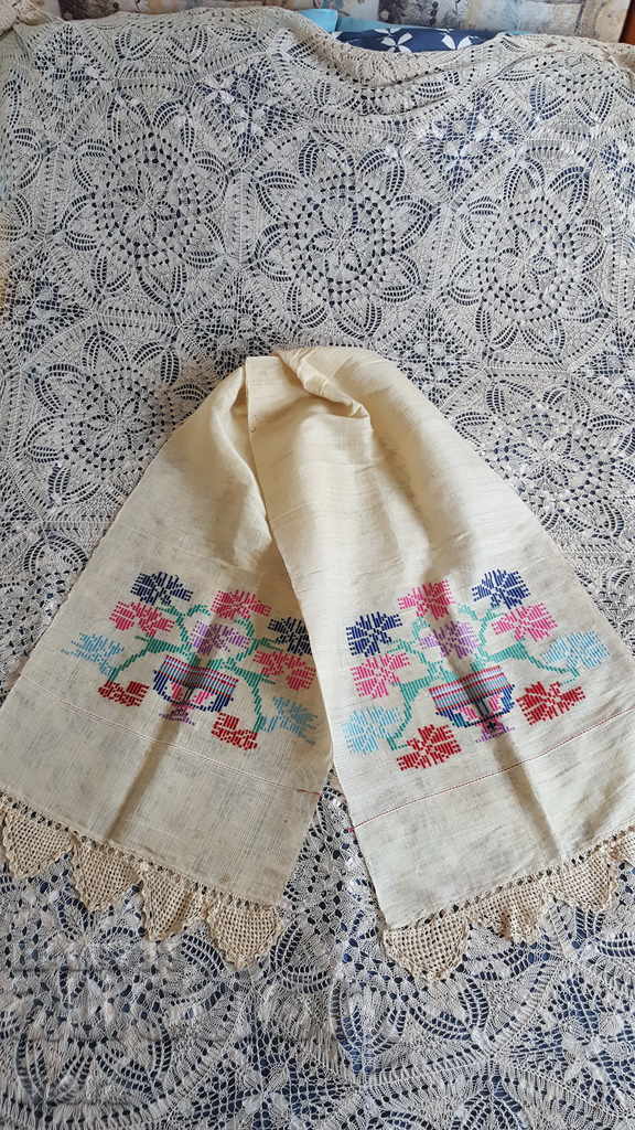 Large authentic canary mesal with colored embroidery - 5 Large authentic canary mesal with colored embroidery - 5