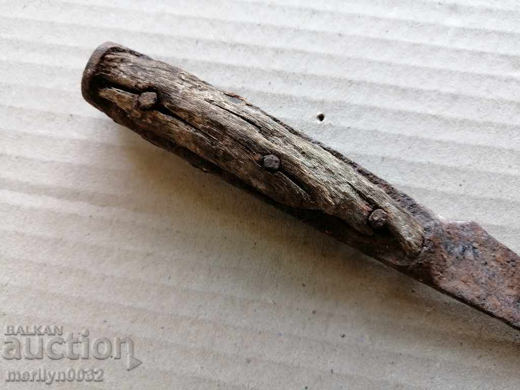 Delivery of Hand-forged kosher kosher with wrought iron horns