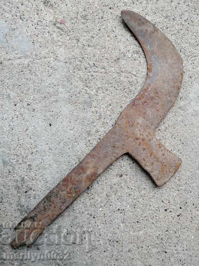 An old hand-forged hammer with primitive engravings, wrought iron - 6 An old hand-forged hammer with primitive engravings, wrought iron - 6