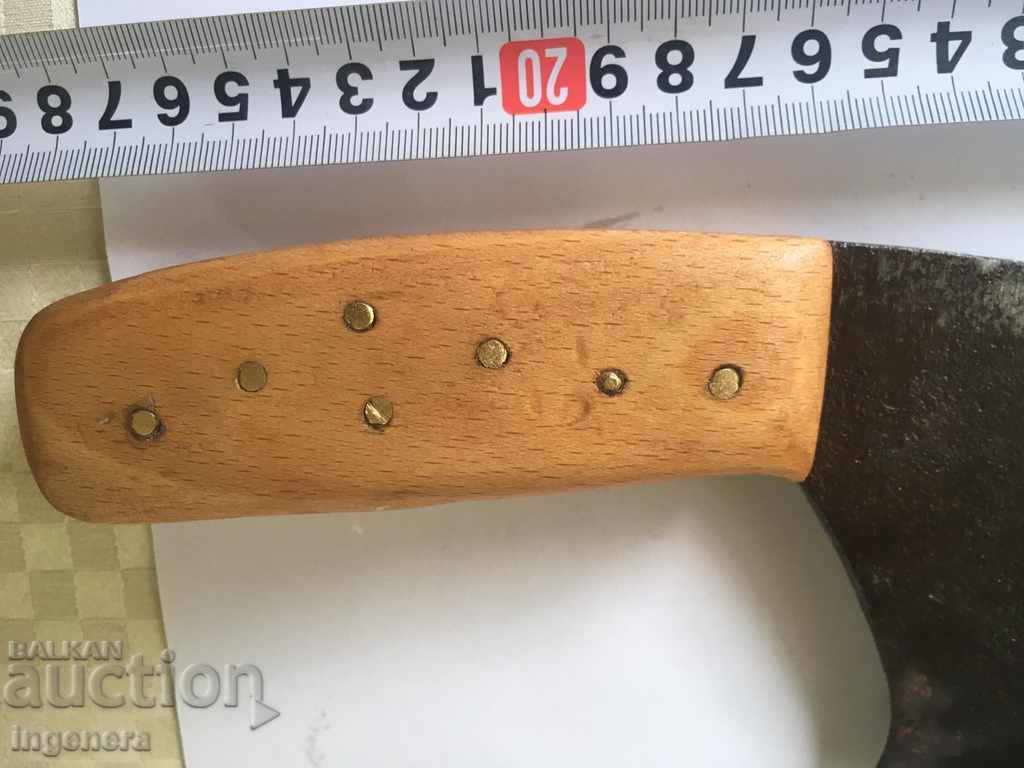 Auction  SUTAR FORGED ANCIENT TOOL TOOL