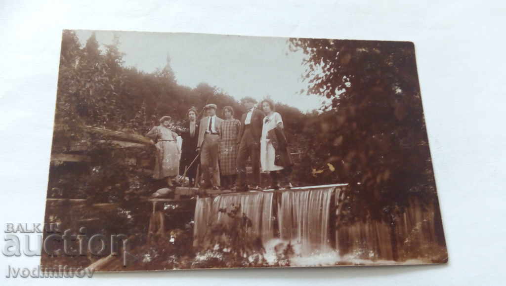 Καρτ ποστάλ Στον ποταμό κοντά στο χωριό Μπατάκα 1925