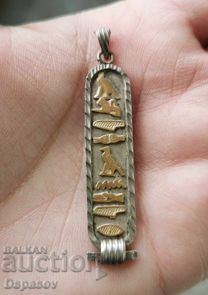 Pandantiv egiptean de argint cu hieroglife cu elemente de aur