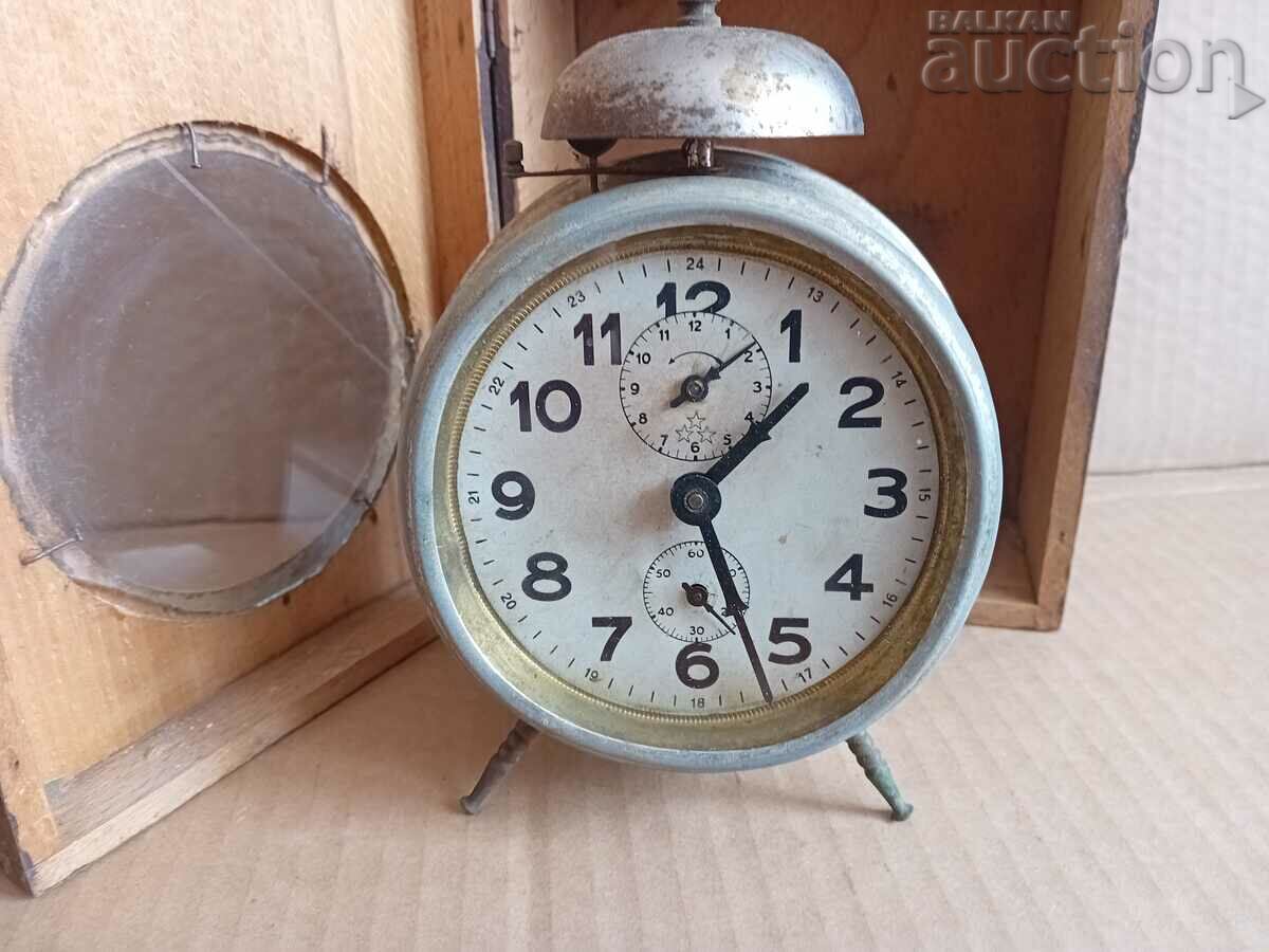 COLLECTIBLE ALARM CLOCK WITH PAINTED BOX 1930s WORKING with price 71.00 BGN | € 36.30 COLLECTIBLE ALARM CLOCK WITH PAINTED BOX 1930s WORKING with price 71.00 BGN | € 36.30