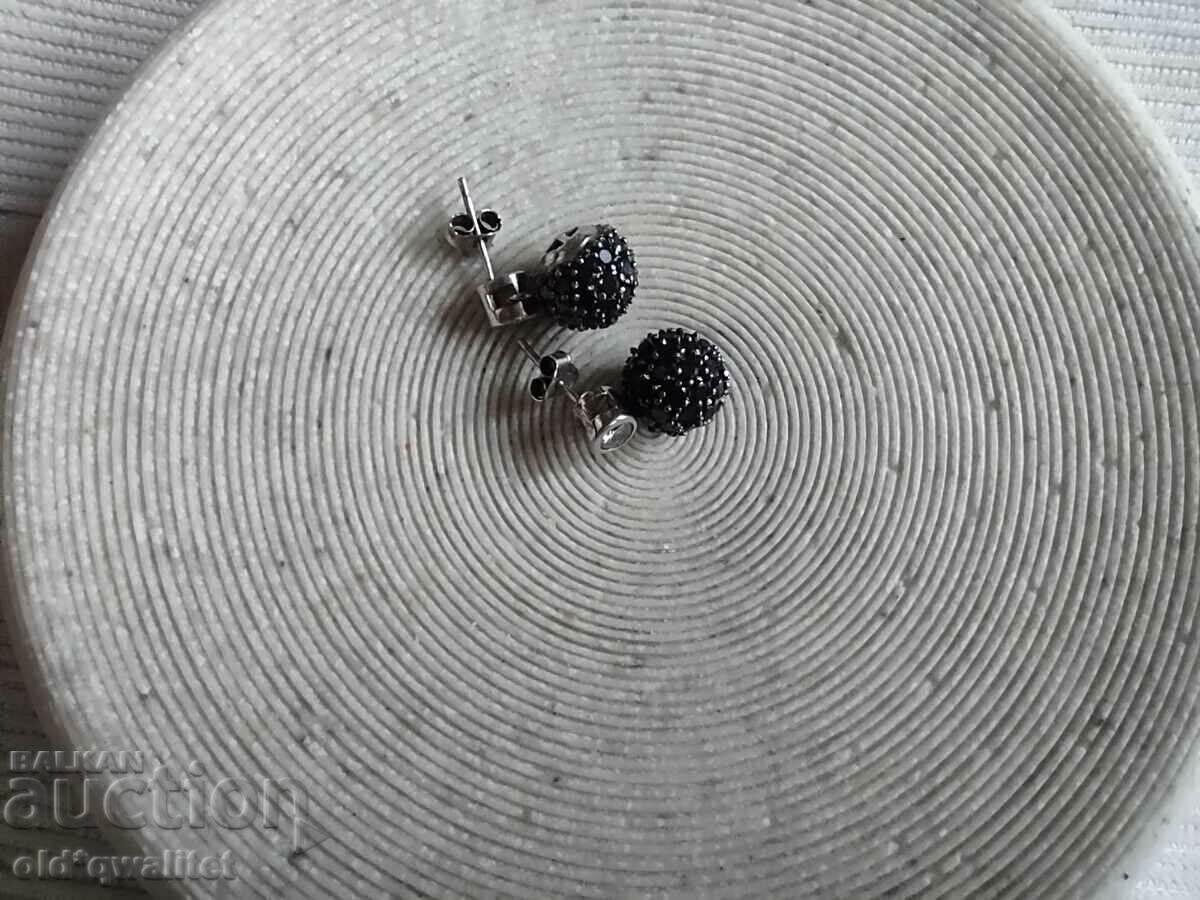 Delivery of Earrings - solemn, official, silver, stamp Delivery of Earrings - solemn, official, silver, stamp