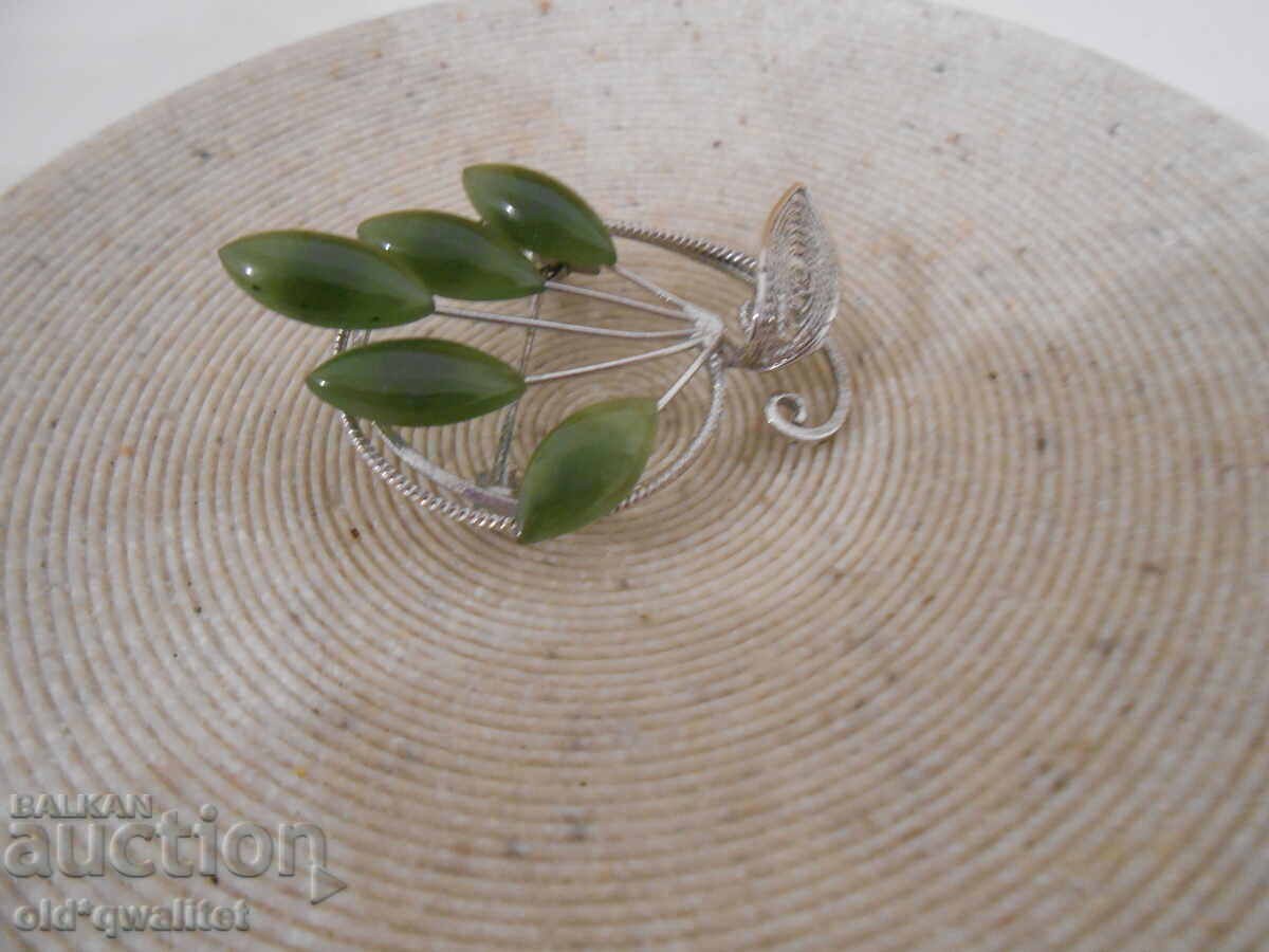 Attractive BROOCH from the past with JADE - 5 Attractive BROOCH from the past with JADE - 5