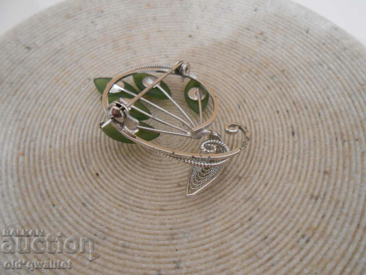 Attractive BROOCH from the past with JADE - 6 Attractive BROOCH from the past with JADE - 6