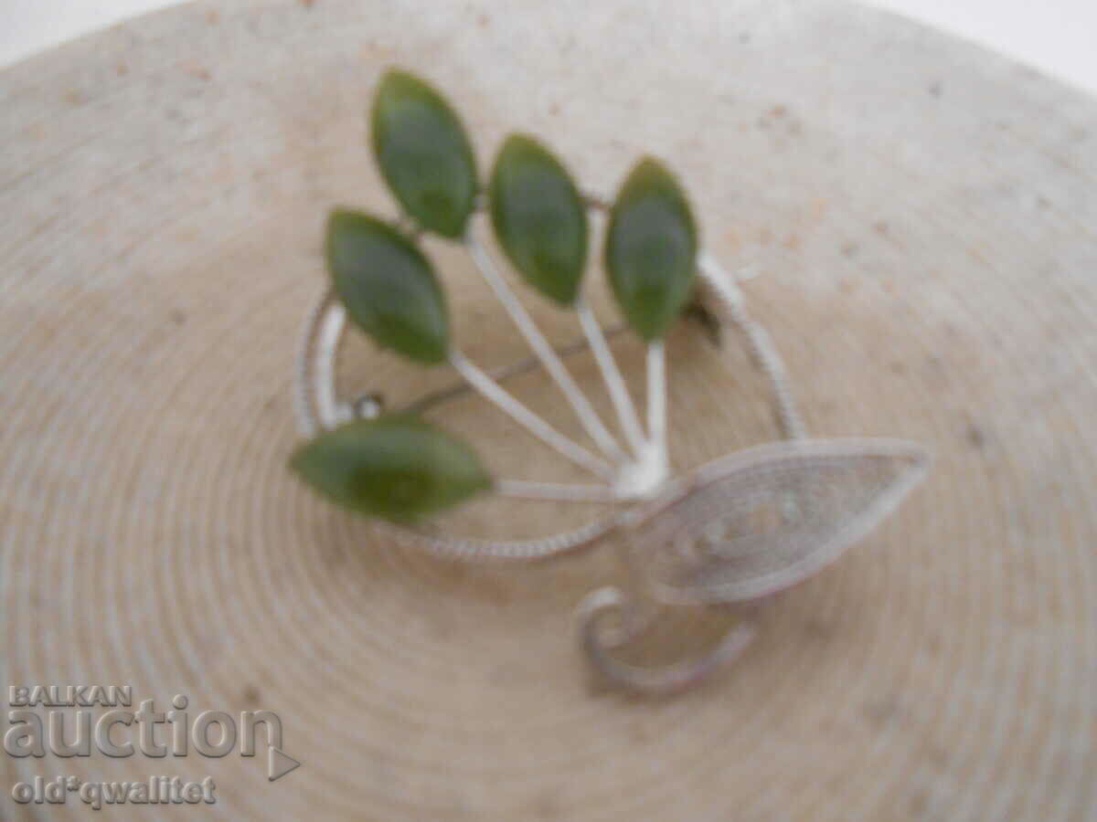 Attractive BROOCH from the past with JADE - 7 Attractive BROOCH from the past with JADE - 7