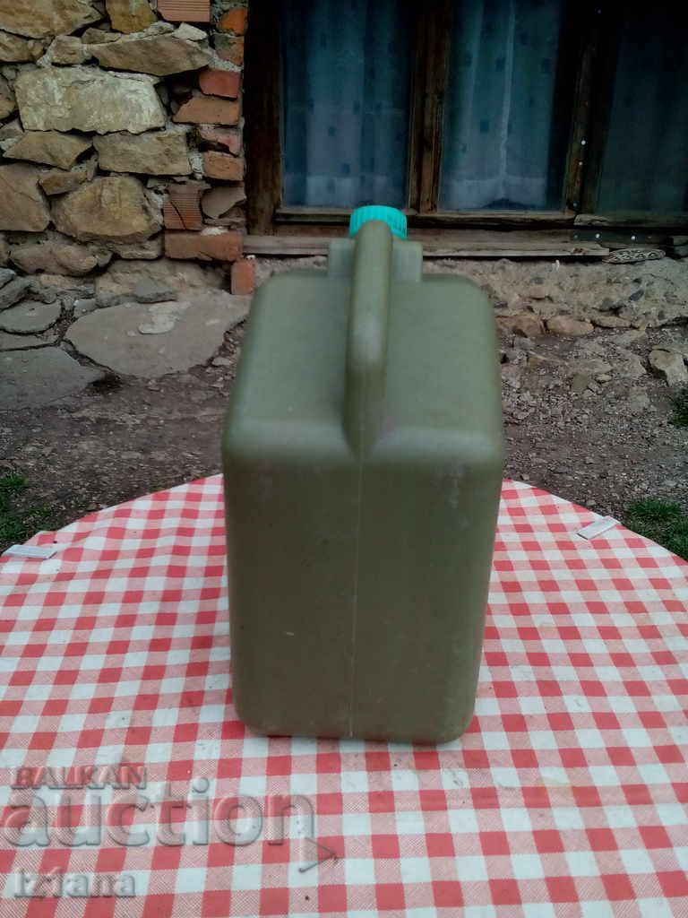 Δημοπρασία Παλιός σωλήνας βενζίνης Δημοπρασία Παλιός σωλήνας βενζίνης