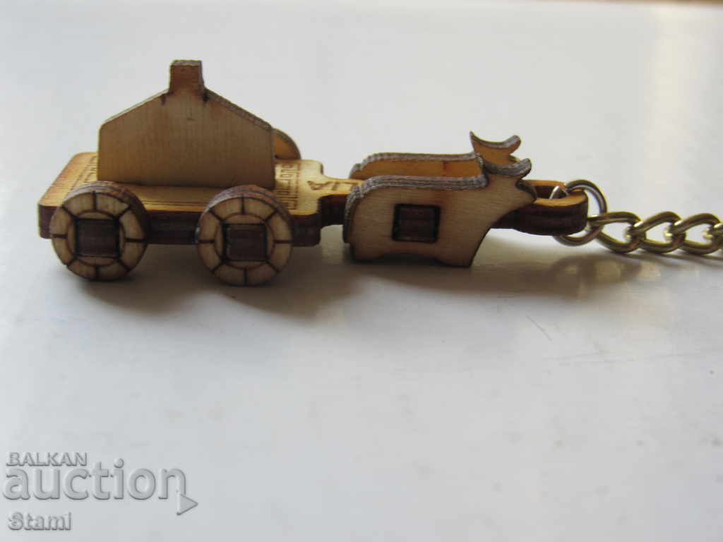 Delivery of Authentic wooden keychain-yurt from Mongolia Delivery of Authentic wooden keychain-yurt from Mongolia