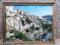 Έγχρωμη φωτογραφία του Veliko Tarnovo 60s σε ένα πλαίσιο πορτρέτου