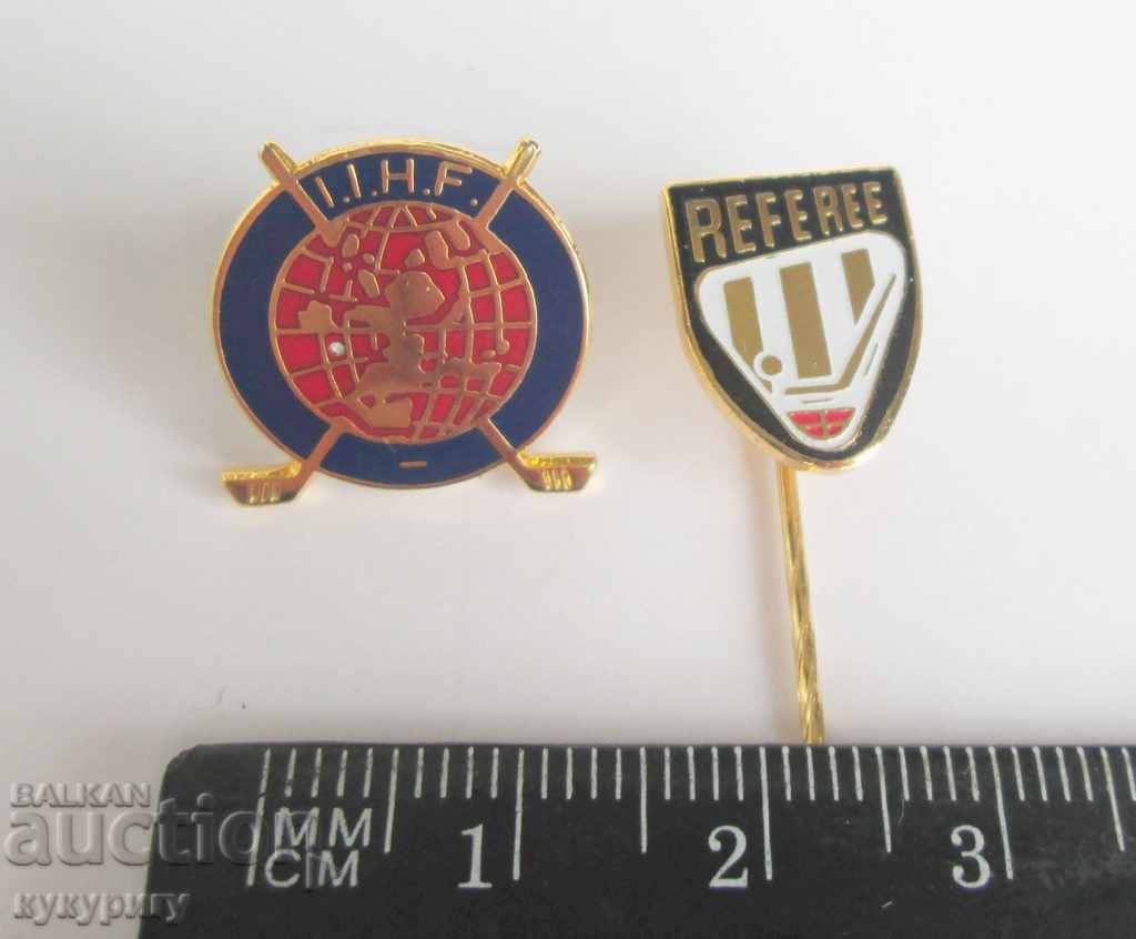 2 ecusoane semnează Arbitrul și Federația Mondială de Hochei cu Gheață cu preț 15.00 BGN | € 7.67 2 ecusoane semnează Arbitrul și Federația Mondială de Hochei cu Gheață cu preț 15.00 BGN | € 7.67