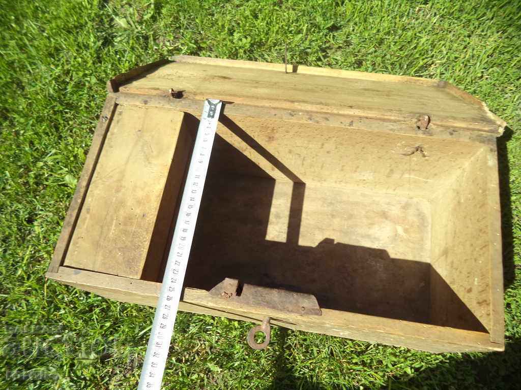 REVIVAL BOX WITH MONEY SECRETARY with price 114.30 BGN | € 58.44 REVIVAL BOX WITH MONEY SECRETARY with price 114.30 BGN | € 58.44