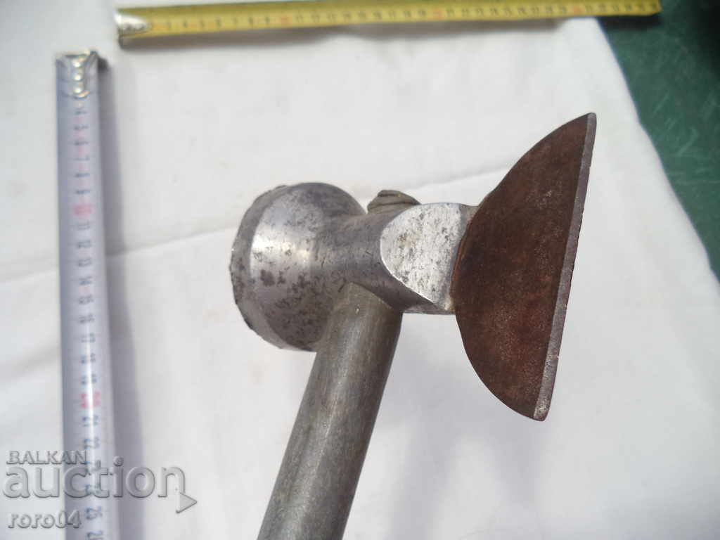 Delivery of HAMMER / STEAK AX