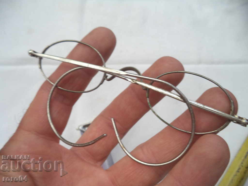 Delivery of SPECTACLE FRAMES Delivery of SPECTACLE FRAMES