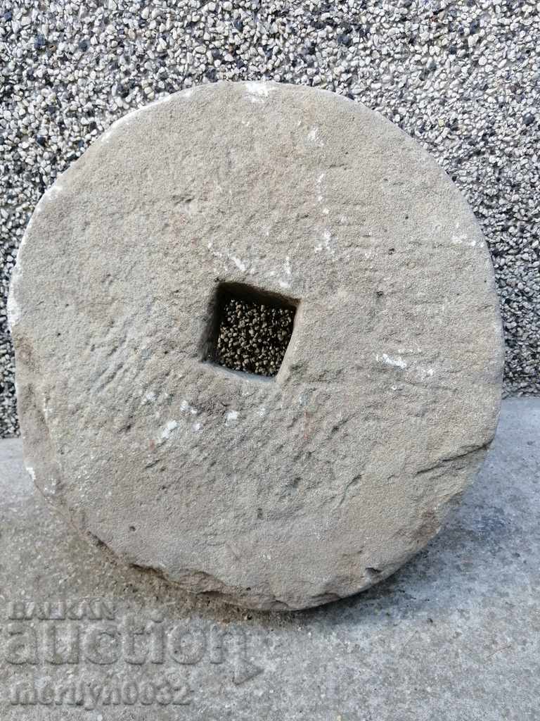 Ancient stone grinder - 7 Ancient stone grinder - 7