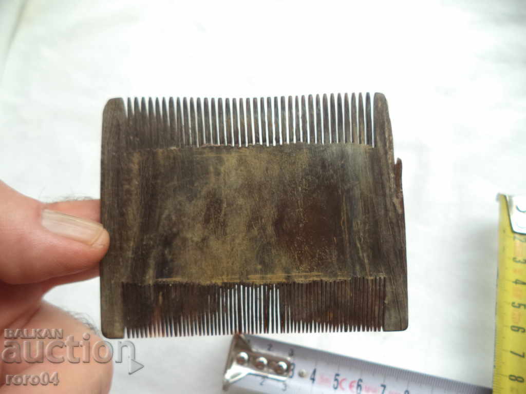 OLD COMB - BONE - 5 OLD COMB - BONE - 5
