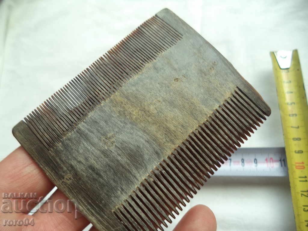 OLD COMB - BONE - 7 OLD COMB - BONE - 7