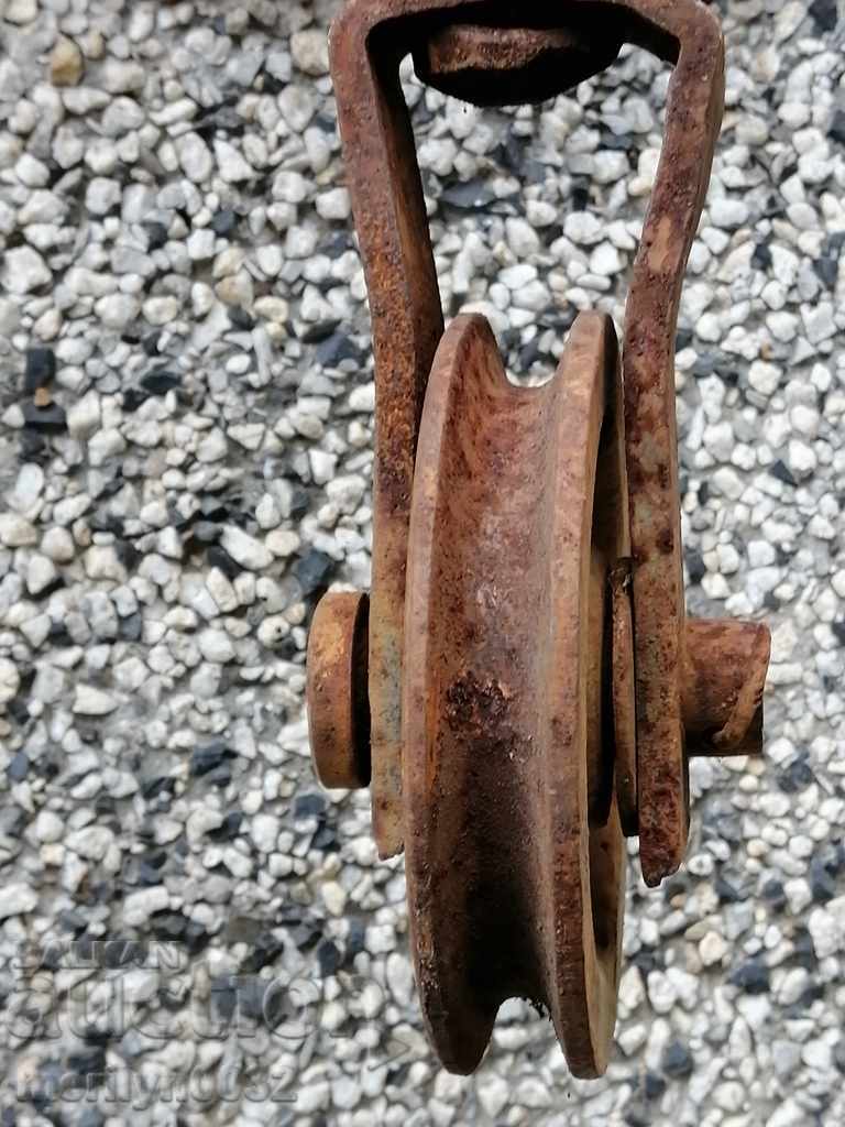 Old forged roller polystyrene wrought iron - 6 Old forged roller polystyrene wrought iron - 6