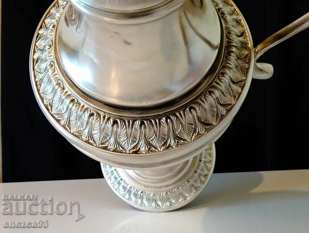 Empire style pewter jug 1.4 kg. with price 490.00 BGN | € 250.53 Empire style pewter jug 1.4 kg. with price 490.00 BGN | € 250.53