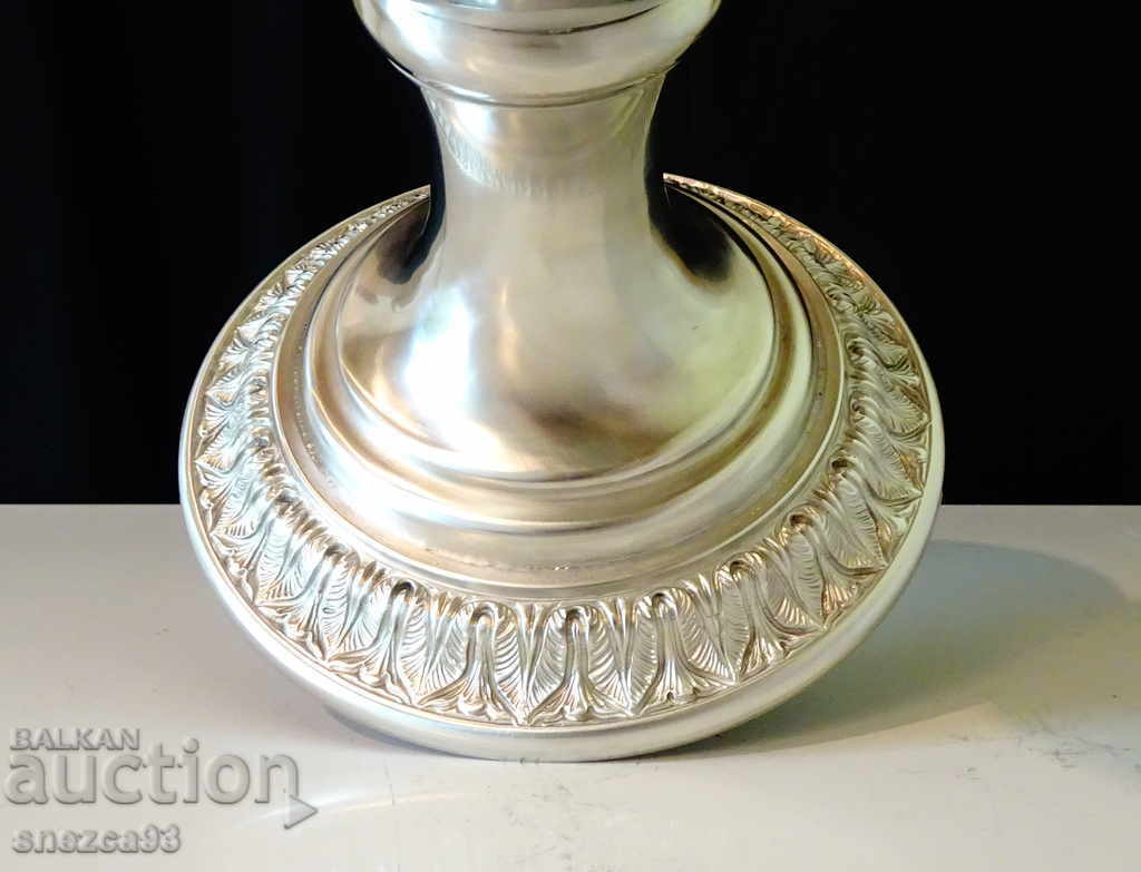 Delivery of Empire style pewter jug 1.4 kg. Delivery of Empire style pewter jug 1.4 kg.