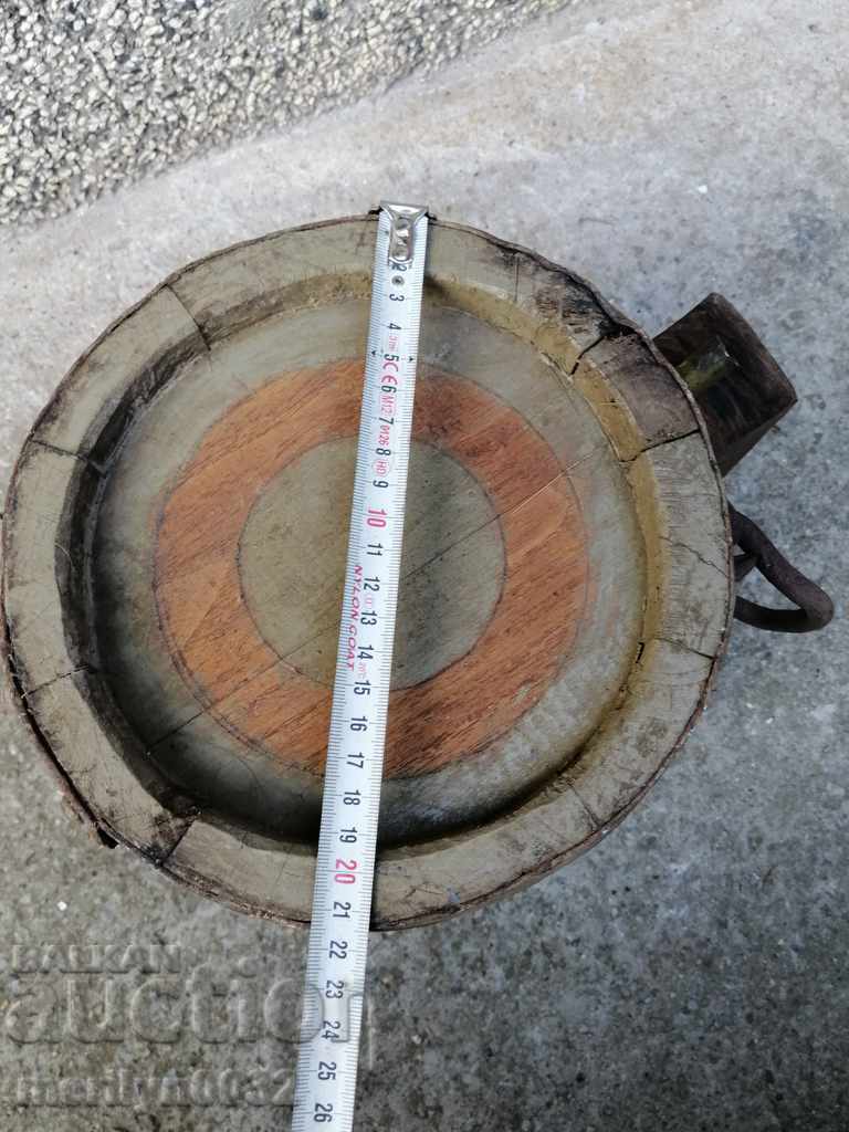Old bucket, vase, barrel, wooden, pavour - 6