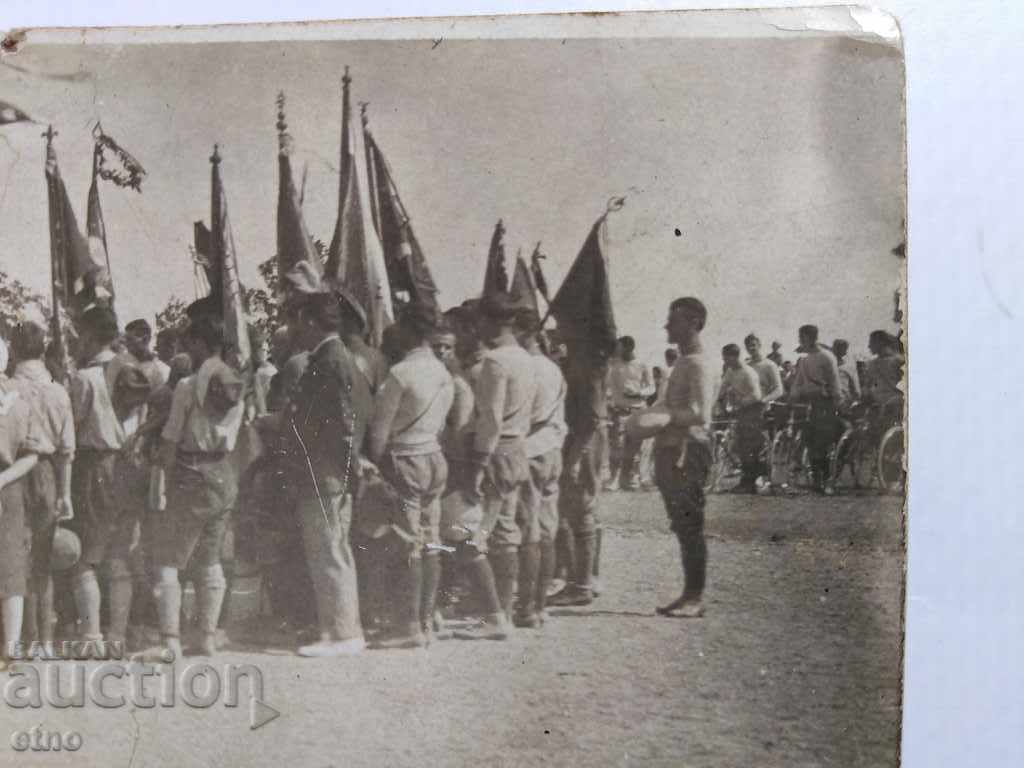 Auction ROYAL PHOTO - SOLDIERS, PSV, BATTLE FLAGS Auction ROYAL PHOTO - SOLDIERS, PSV, BATTLE FLAGS