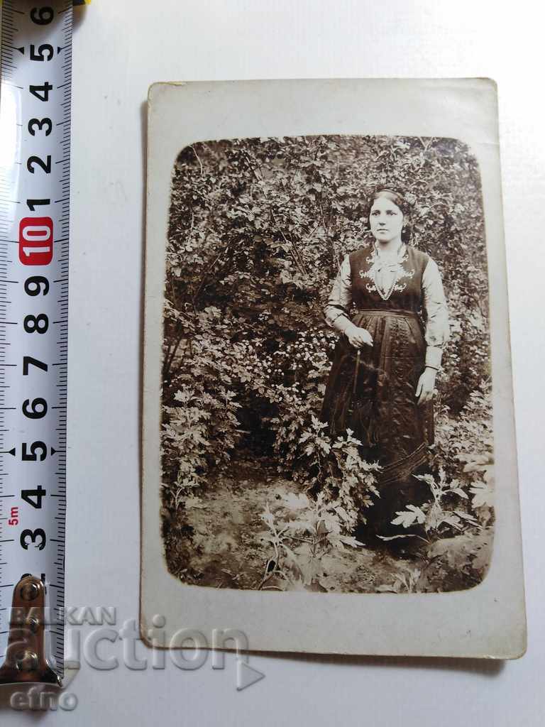 ROYAL PHOTO - WOMAN'S COSTUME AND UMBRELLA with price 15.00 BGN | € 7.67 ROYAL PHOTO - WOMAN'S COSTUME AND UMBRELLA with price 15.00 BGN | € 7.67