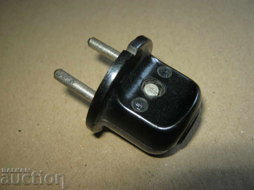 Доставка на Електротехника. Щепсел