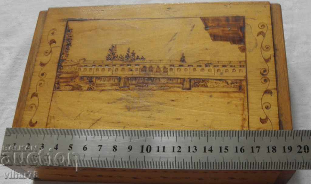 Auction WOODEN BOX Auction WOODEN BOX