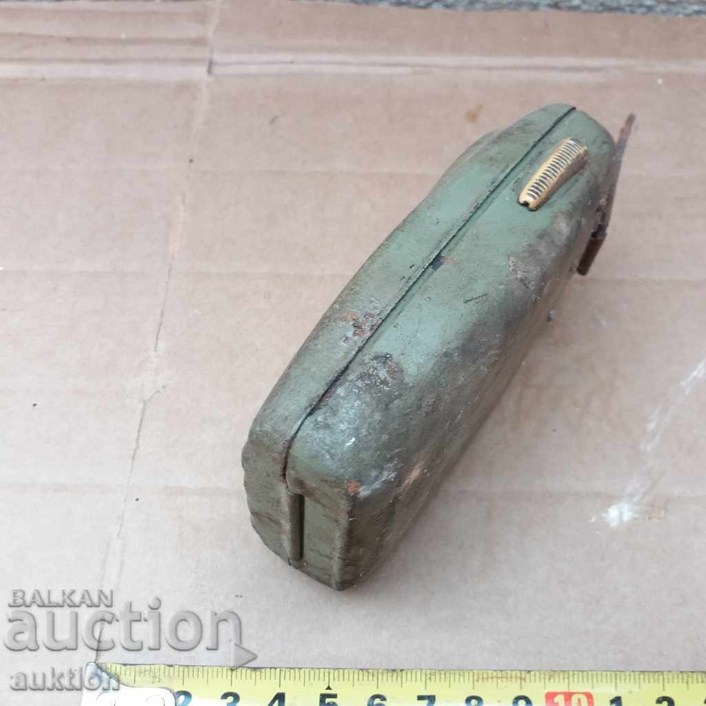 Delivery of FLASHLIGHT LIGHT