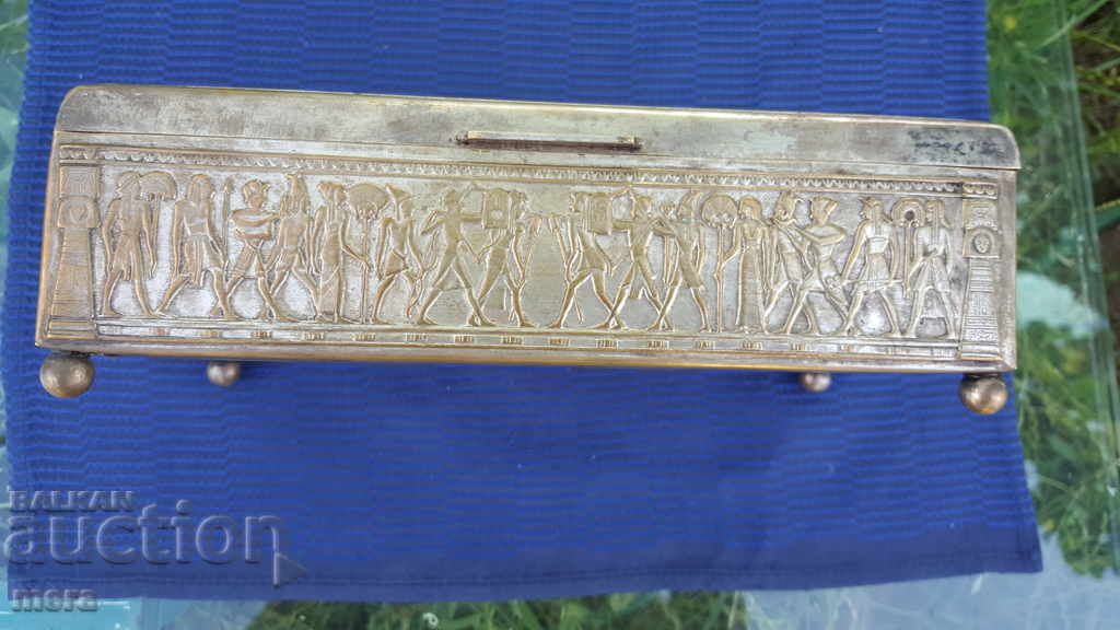 Livrarea Cutie egipteană din argint Livrarea Cutie egipteană din argint