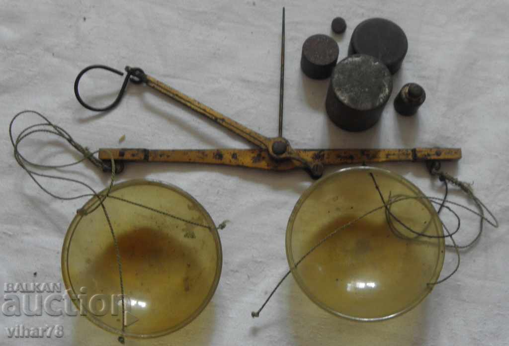 Auction  Old jewelry jewelry scales