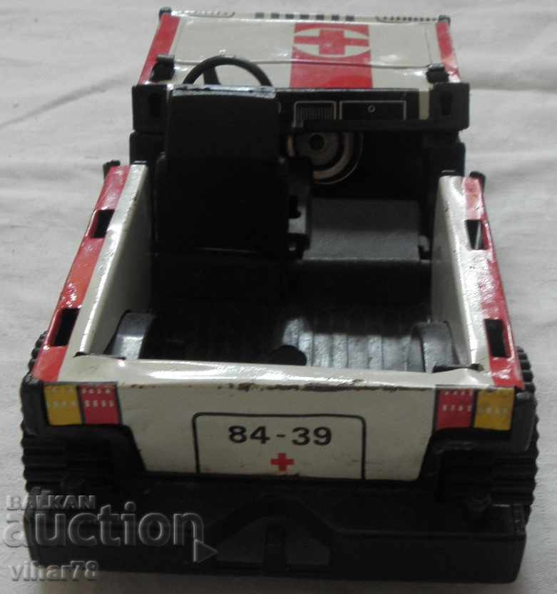 Παράδοση τζιπ λαμαρίνας Παράδοση τζιπ λαμαρίνας