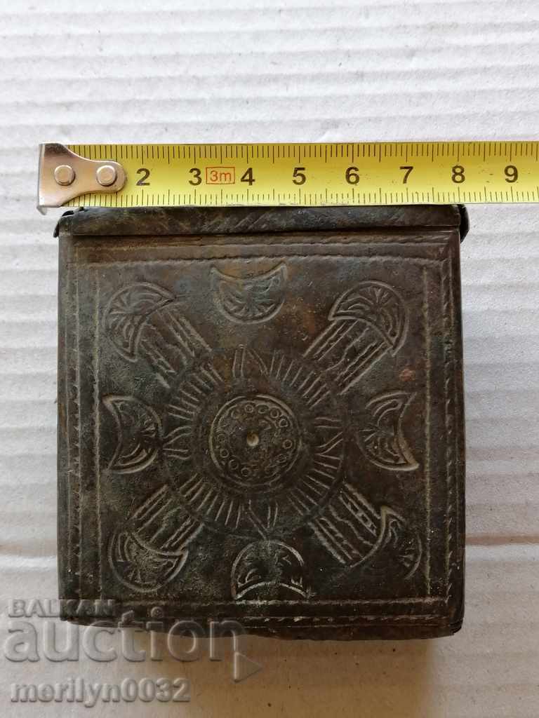 Auction Bronze Ottoman slingshot, firecracker, box of gunpowder Auction Bronze Ottoman slingshot, firecracker, box of gunpowder